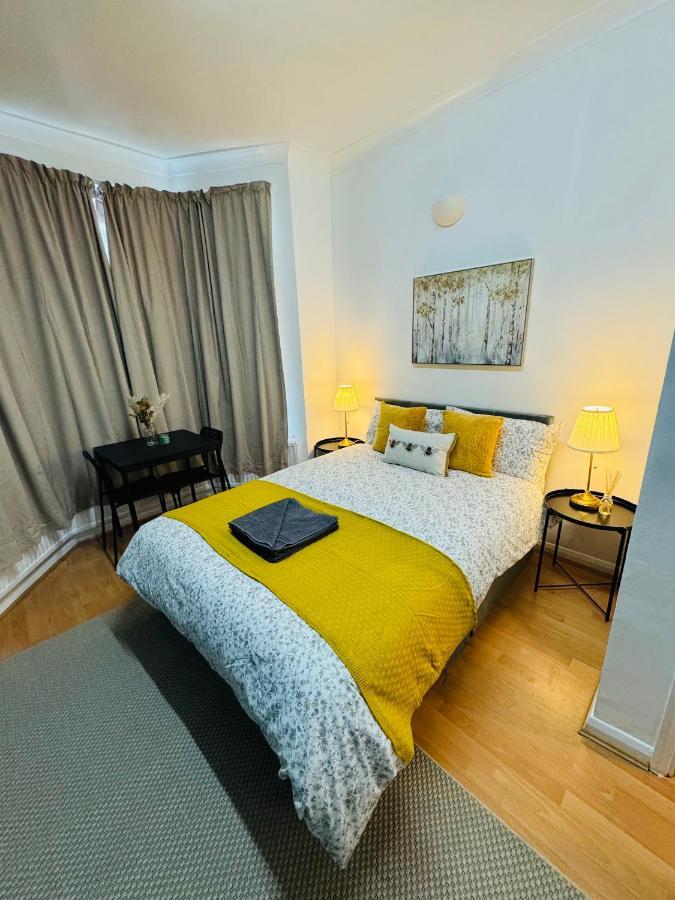 2 Bedrooms House Near Central 런던 외부 사진