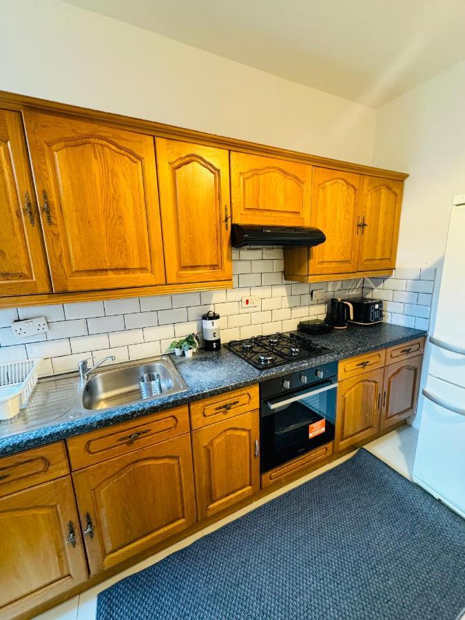2 Bedrooms House Near Central 런던 외부 사진